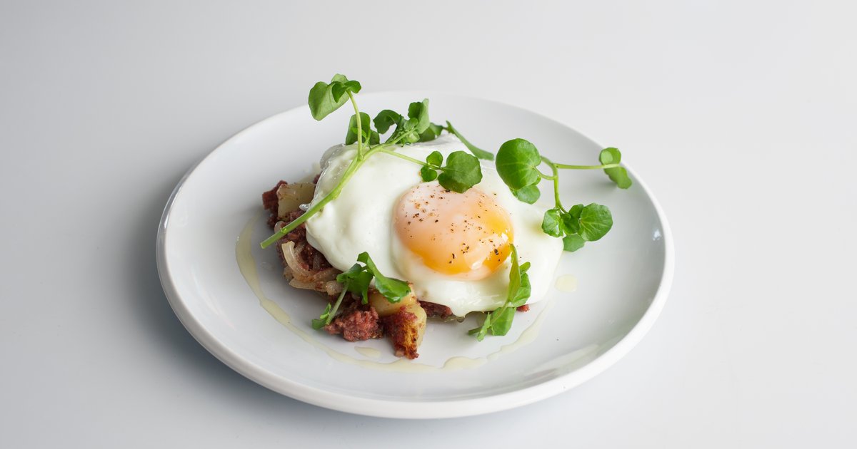 Corned beef, egg and watercress hash Kidney Care UK