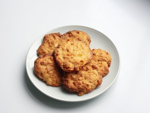 Cornflake and ginger cookies
