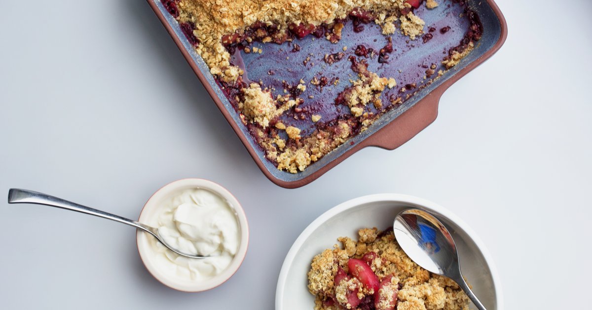 Pear and blackberry crumble Kidney Care UK