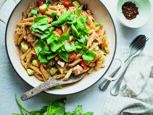 Tuna, tomato & olive pasta