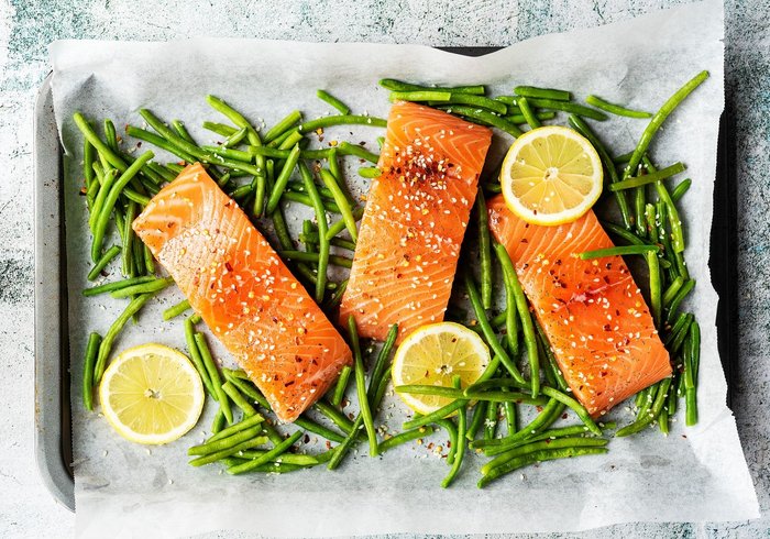 Salmon fillet with green beans
